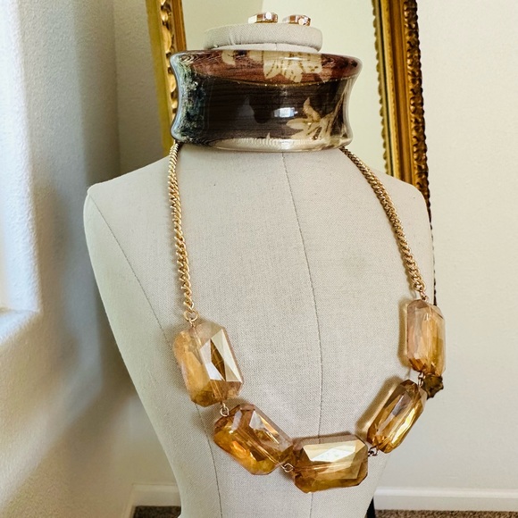 Wide Bracelet & Crystal Necklace Set - Picture 16 of 16